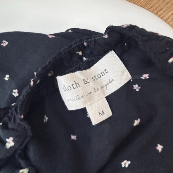 Cloth & Stone for Anthropologie Black Floral Blouse With Smocked Sleeves – US M - Picture 7 of 7